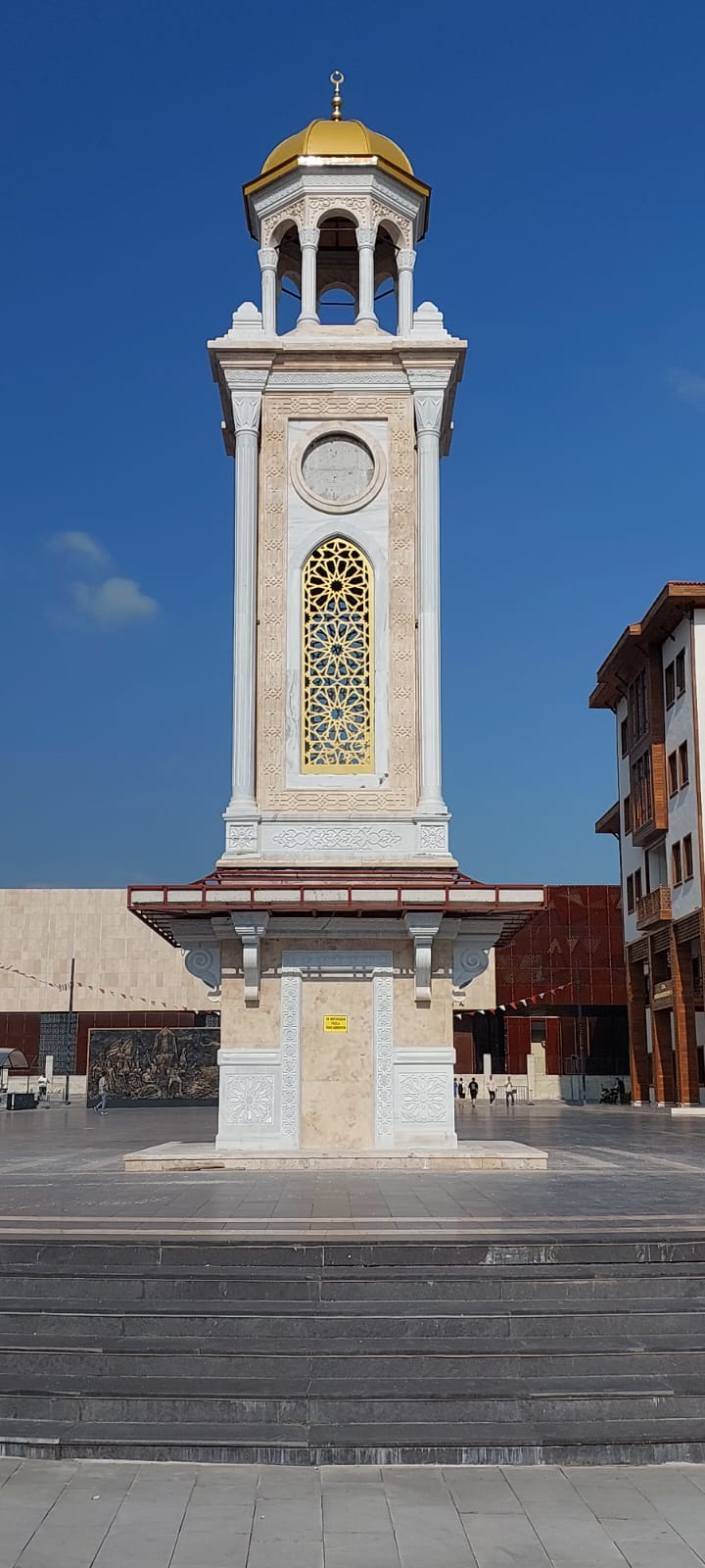 Saat Kulesi - Yunusemre Saat Kulesi 1