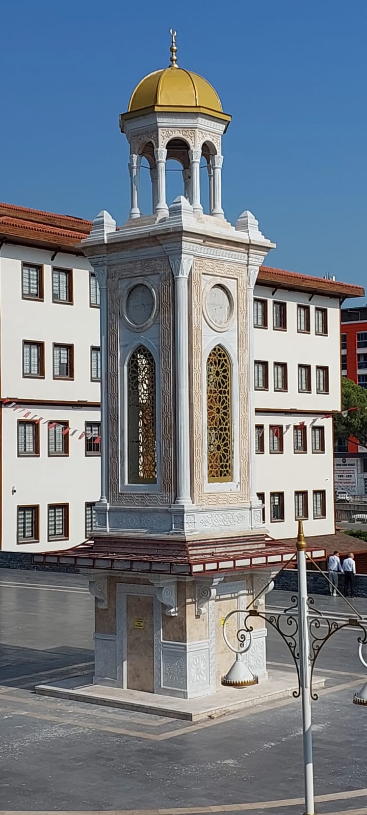 Saat Kulesi - Yunusemre Saat Kulesi 4